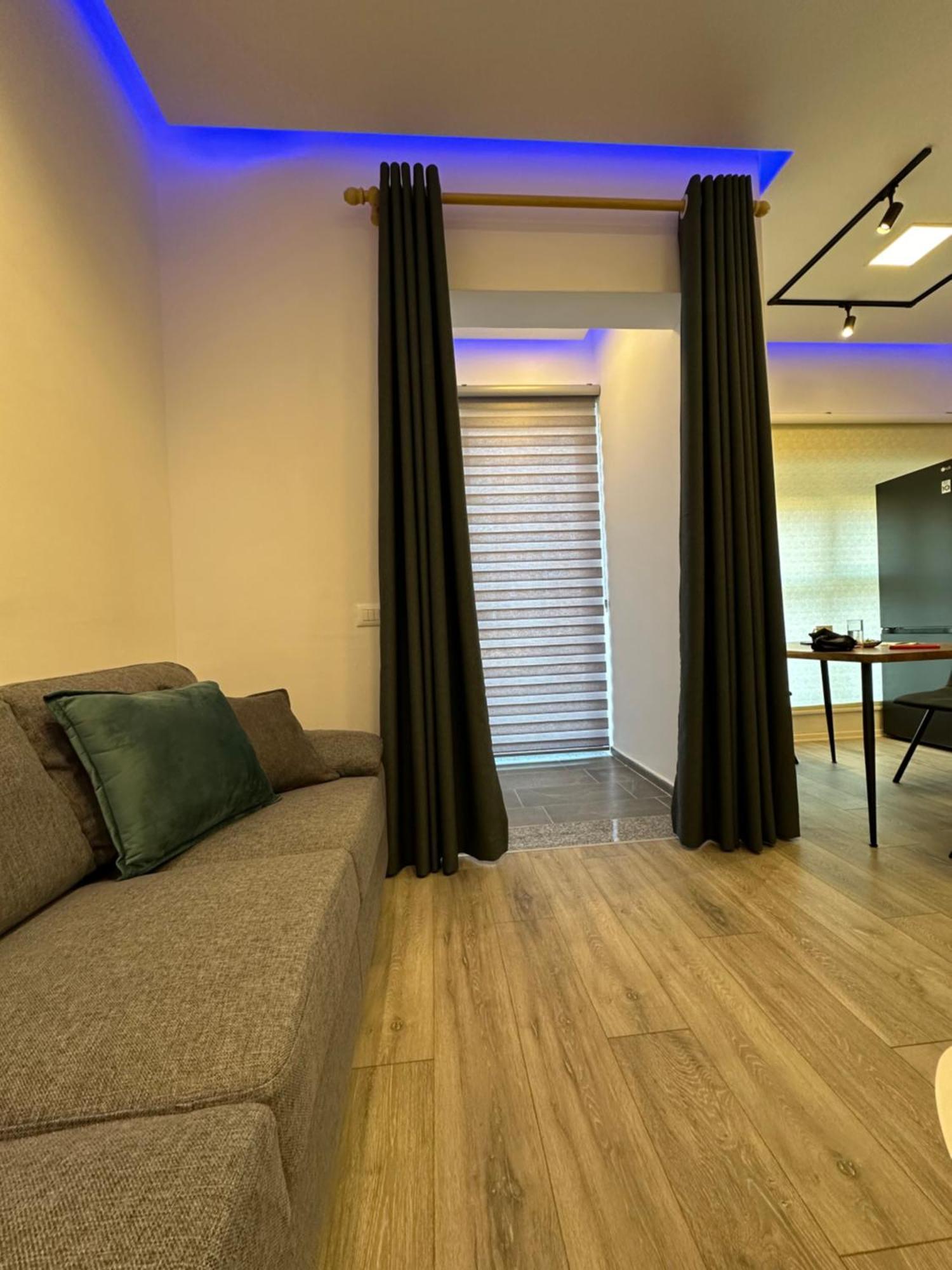 Sunflower Apartment Tirana Extérieur photo