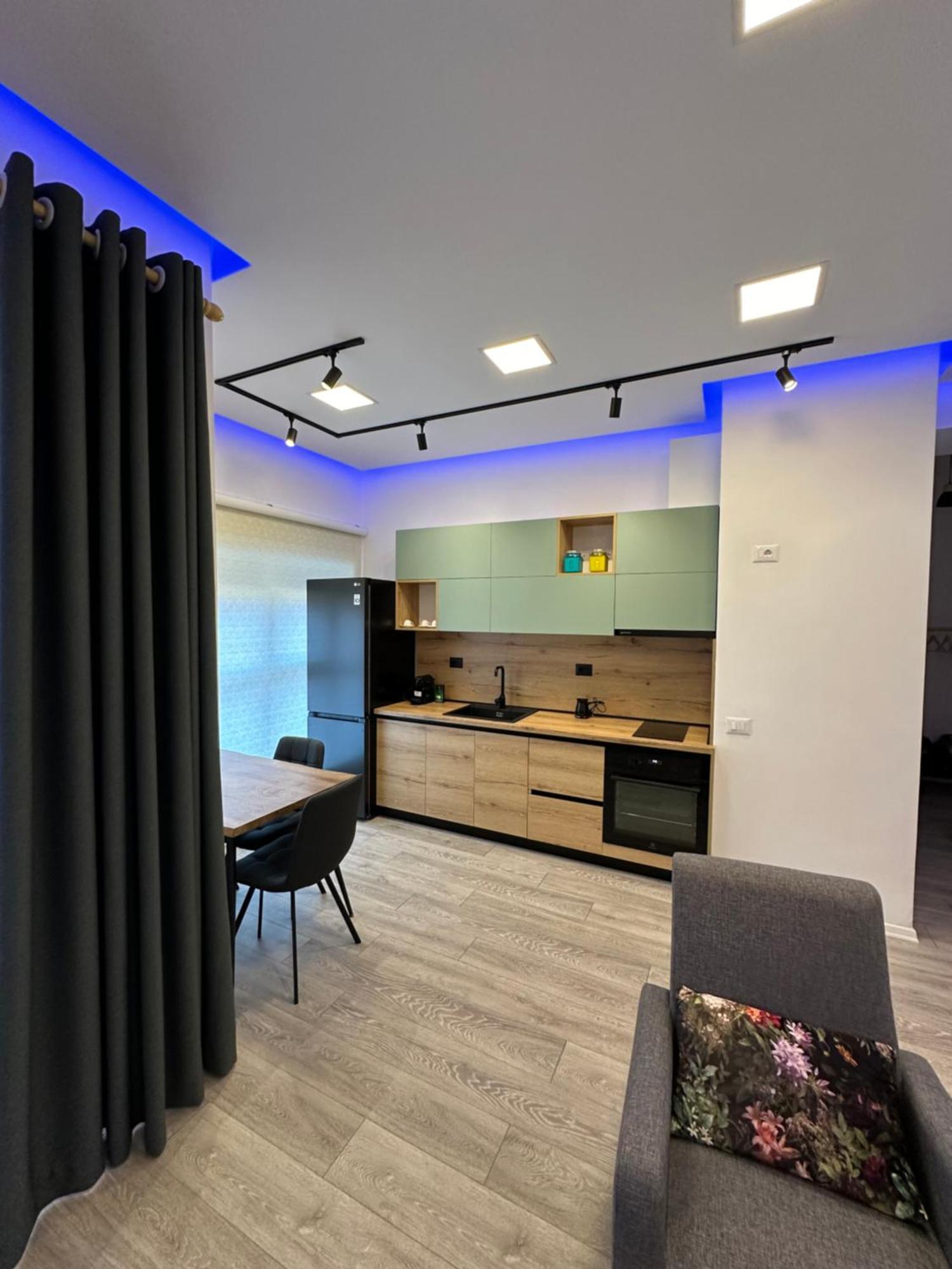 Sunflower Apartment Tirana Extérieur photo