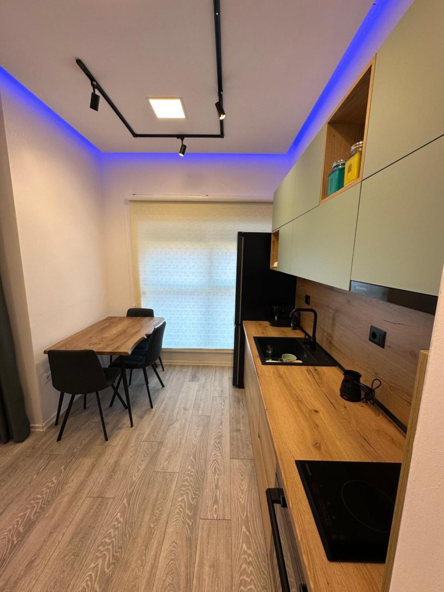 Sunflower Apartment Tirana Extérieur photo