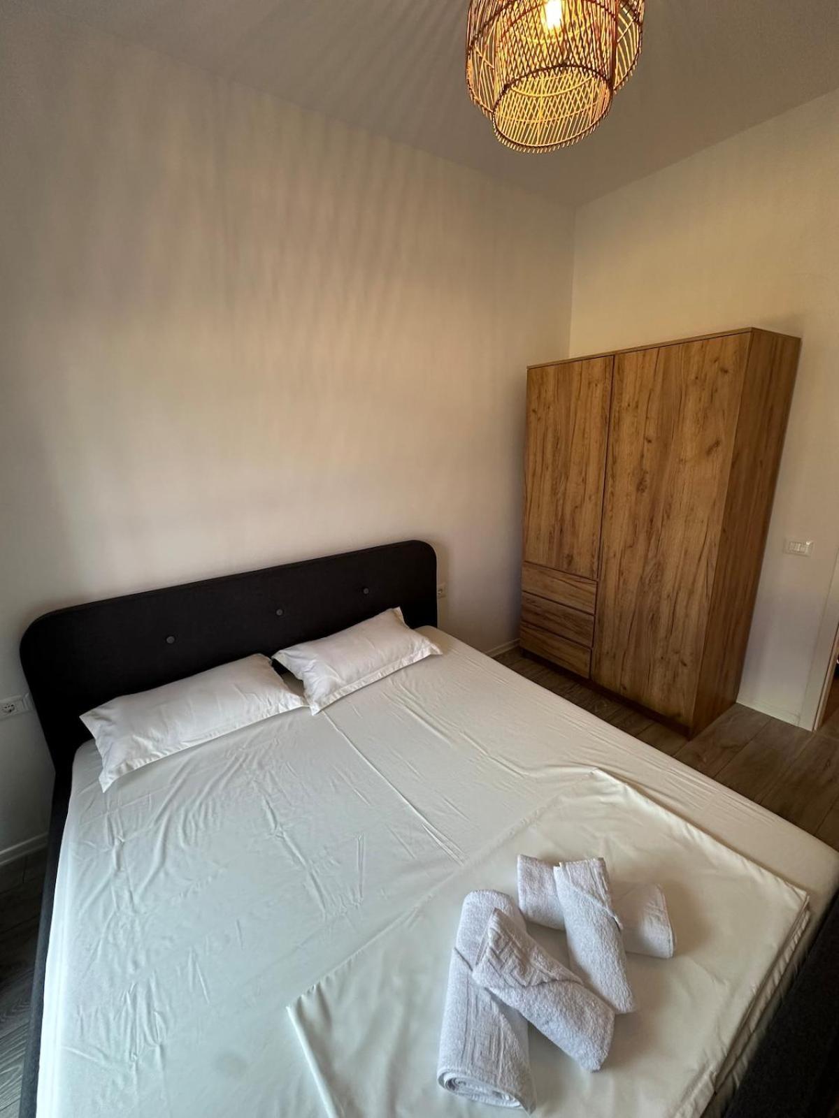 Sunflower Apartment Tirana Extérieur photo